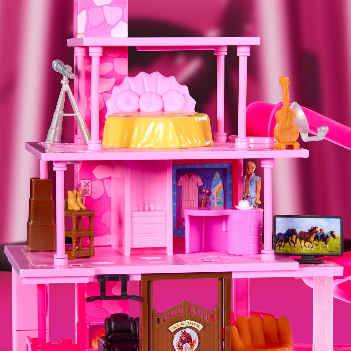 Mini BarbieLand Mojo Dojo Casa House